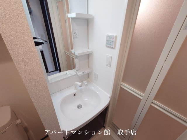 GENOVIA天王台の独立洗面台