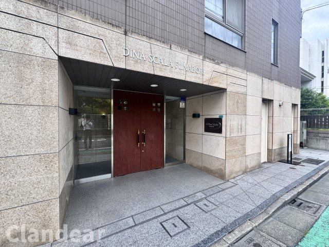 ディナ・スカーラ船堀のエントランス|ドキドキの新生活も、安心してスタート。ぴったりの住まいを見つけませんか？クランディアが一緒に住まい選びをサポートします‼　まずは、お気軽にお問合せください　＃クランディア
