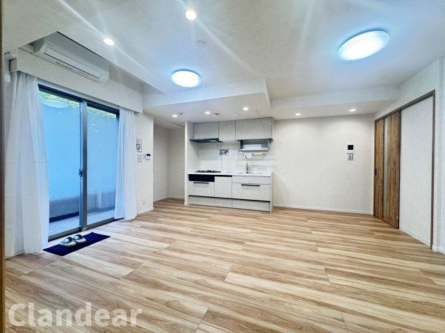 ディナ・スカーラ船堀の居間・リビング|ドキドキの新生活も、安心してスタート。ぴったりの住まいを見つけませんか？クランディアが一緒に住まい選びをサポートします‼　まずは、お気軽にお問合せください　＃クランディア