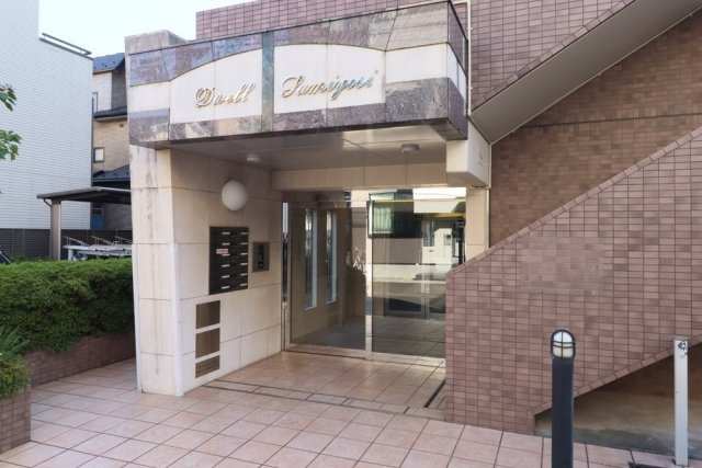 ドエル住吉のエントランス|毎日通るエントランスはこのようになっています