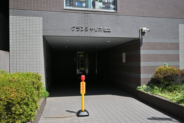 グランシャリオ国立のエントランス|建物の内部です