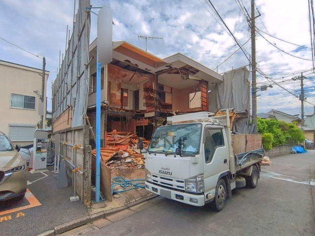 【前面道路含む現地写真】 | 練馬区小竹町２丁目　売地　A区画 | 見通しの良いエリアで日々の通行も安心のエリアになります