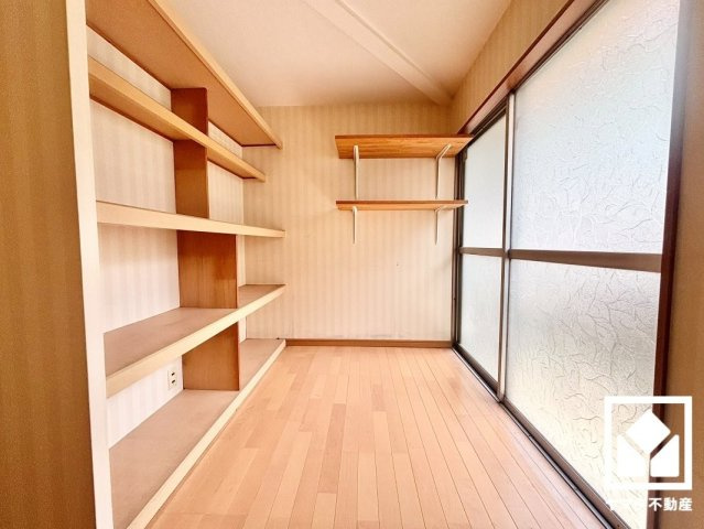 大津市富士見台の洋室