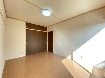 【居間・リビング】 | ウイングコート | 写真別部屋・同タイプのお部屋です。
