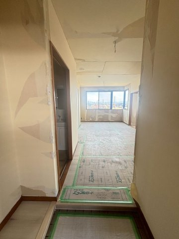 サンハイムの玄関|現在、リフォーム中となります。