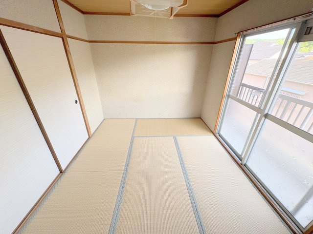 ハイツ東生駒の和室