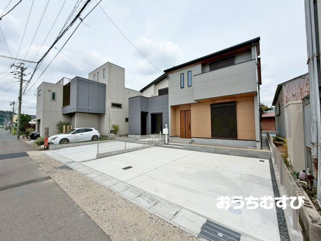小牧市小牧第6(全2棟)の駐車場