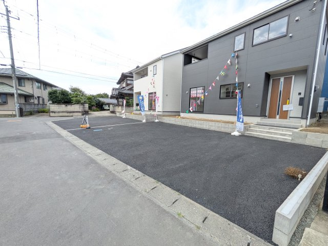 日立市川尻町　第7　新築戸建て　2号棟の前面道路含む現地写真|写真だけでは伝わらない快適さを、ぜひ現地で体感しませんか？
即日見学可能です！平日のご案内も可能です♪
お気軽にお問合せまたはお電話ください！
0297-86-8370まで【リアライズ不動産】