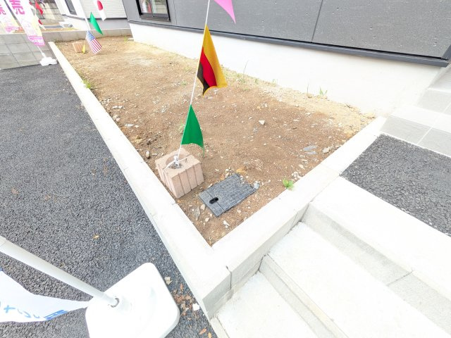 日立市川尻町　第7　新築戸建て　2号棟の庭|日当たりや広さを現地で体感してください。理想のガーデニングや家庭菜園を始めてみませんか。