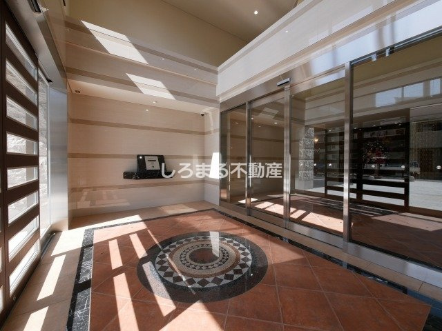 Luxe難波西Ⅲのエントランス