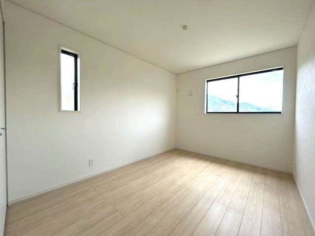 新築戸建　千曲市内川　全2棟の洋室