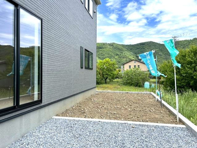 新築戸建　千曲市内川　全2棟の庭