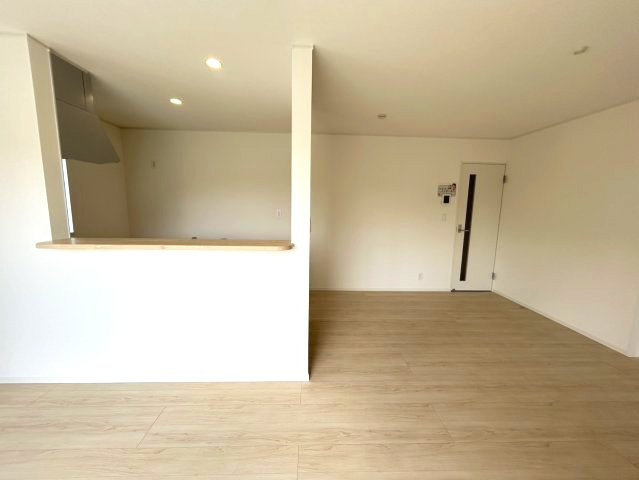 新築戸建　千曲市内川　全2棟の居間・リビング