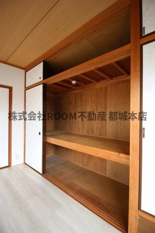 フローリッシュ祝吉の内装|内装は落ち着いています