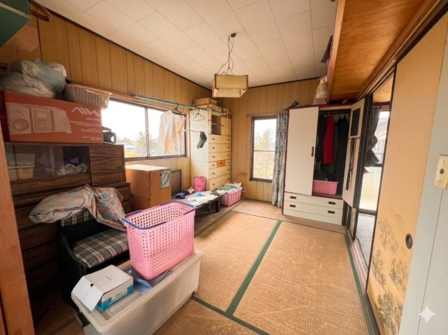 小山市間々田 中古戸建【離れ・作業場付き】DIY・趣味にもおすすめの大型中古戸建の和室|2F和室