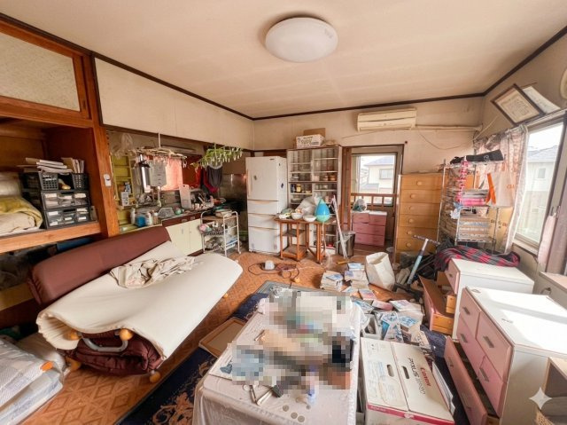 小山市間々田 中古戸建【離れ・作業場付き】DIY・趣味にもおすすめの大型中古戸建の洋室|増築　2F洋室、キッチン
