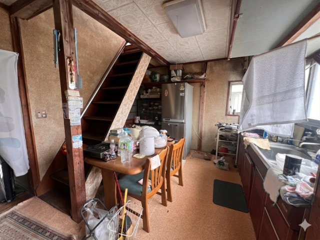 小山市間々田 中古戸建【離れ・作業場付き】DIY・趣味にもおすすめの大型中古戸建のキッチン