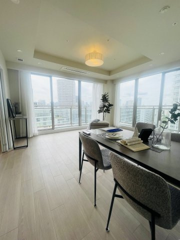 W comfort Towers EASTの居間・リビング