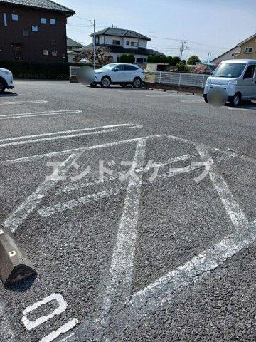 プレステージの駐車場|高崎、前橋のお部屋探しはエンドスケープまで！お客様の理想お聞かせ下さい♪