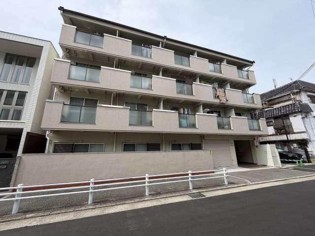 メゾンナカムラ