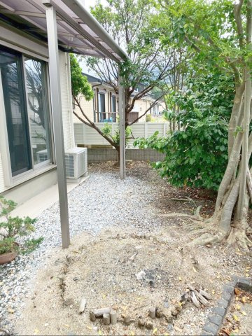 宗像市池田 中古戸建の庭|ちょっとしたガーデニングも楽しめるお庭スペース！