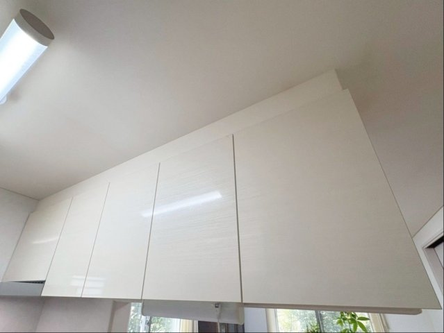 宗像市池田 中古戸建のキッチン|吊戸棚付きでキッチン用品もスッキリ！