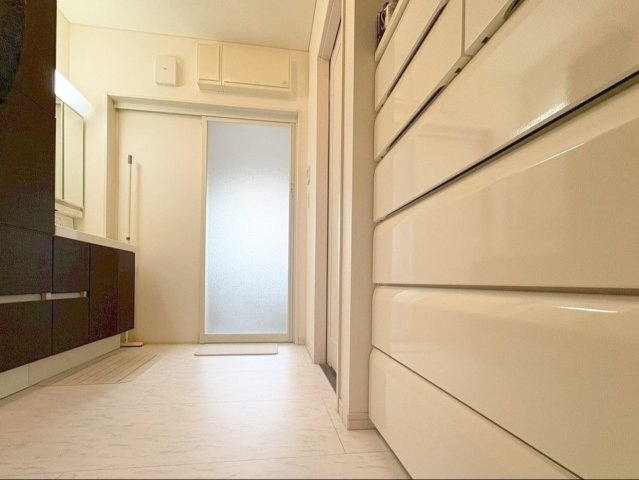 宗像市池田 中古戸建の脱衣所|ゆとりある広さを確保した洗面脱衣所です！