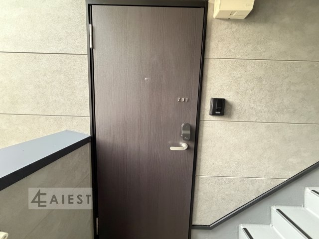 Maison TERA RITAの玄関
