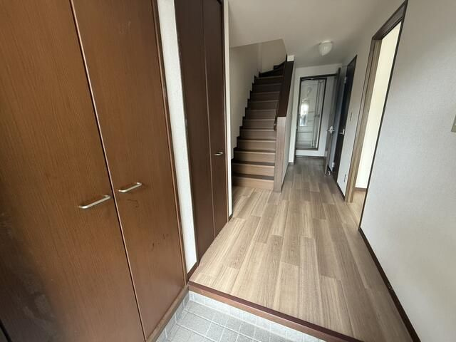 柏木２丁目戸建の玄関