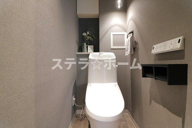 クレール八戸ノ里ソレイユのトイレ|落ち着いた色調のトイレです