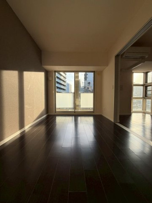 【洋室】 | Y's Court 東梅田
