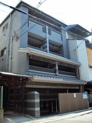 ラ・サール御所南の外観