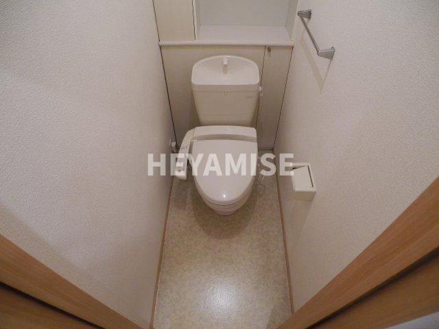 スカイコート大村B棟のトイレ|※室内画像は別号室のもの(反転タイプ)