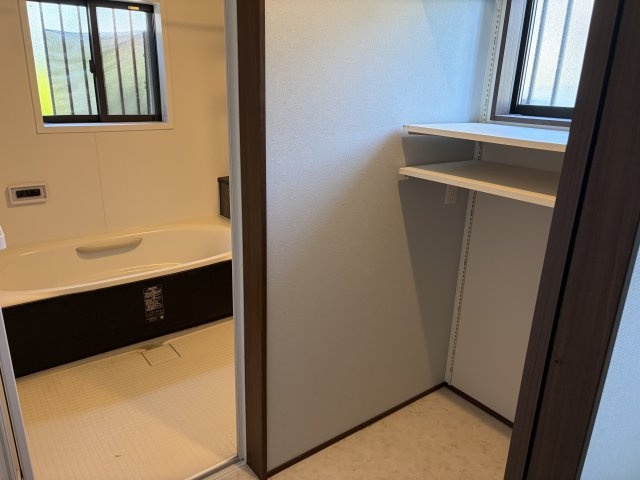 取手市小文間　中古戸建ての脱衣所