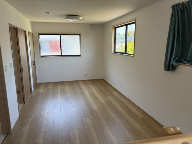 取手市小文間　中古戸建ての洋室