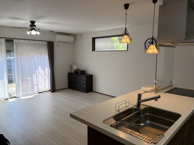 取手市小文間　中古戸建ての居間・リビング