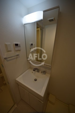 S-RESIDENCE阿波座WESTの独立洗面台|S-RESIDENCE阿波座WEST　独立洗面化粧台