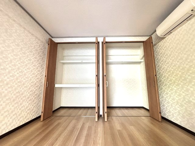 奥行あるクローゼット収納★