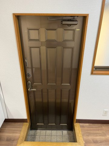 ラ・カゼッタ町屋の玄関