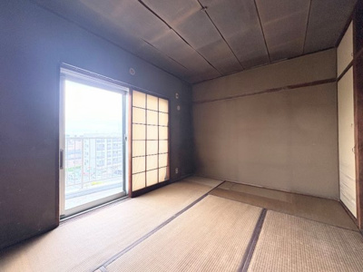 【和室】 | 西市ヶ尾ドエリングB棟 | ◆気持ちの良い風が室内へ入り込む居室。家具を配置しても広々ご利用いただけます！！