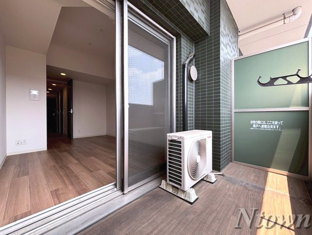 【バルコニー】 | プレサンス名古屋グロウ | 暖かな日差しのふりそそぐバルコニー