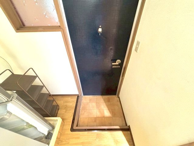暁21・0号館の玄関
