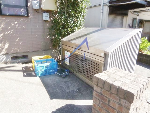 エトワール徳丸のその他共用部分|敷地内ごみ置き場です。