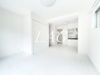 【居間・リビング】 | 渡辺マンション | 洋室のお部屋です。