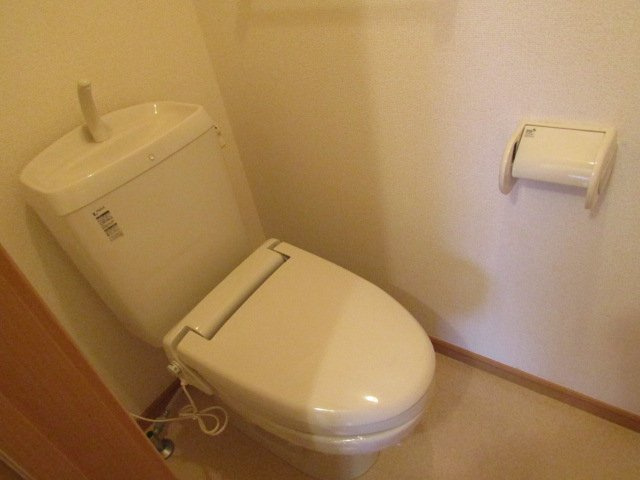 ジェネシスⅠのトイレ|ゆったりとした空間のトイレです