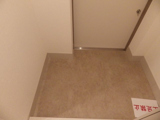 フレンシア文京関口の玄関