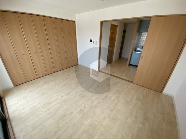 東大阪市高井田本通１丁目の賃貸マンションの居間・リビング