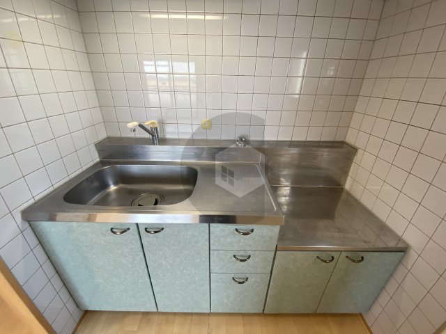東大阪市高井田本通１丁目の賃貸マンションのキッチン
