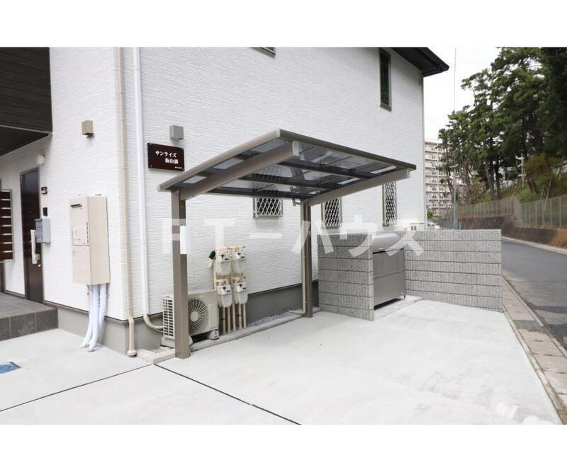 サンライズ飯山満のエントランス