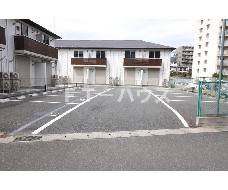 サンライズ飯山満の駐車場
